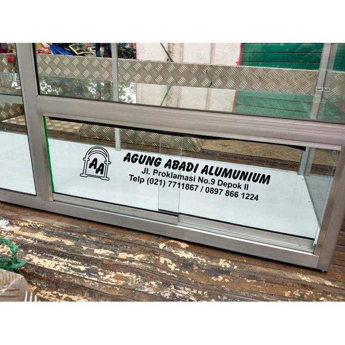 Etalase Kaca Makanan 150cm