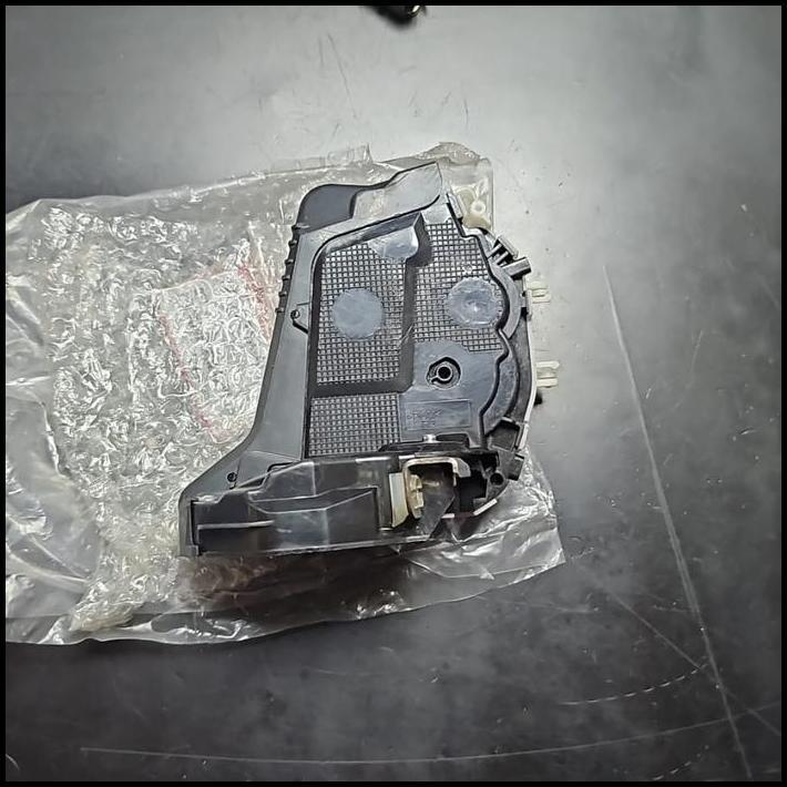 DISKON AKTUATOR / ACTUATOR / MOTOR DOOR LOCK DOORLOCK PINTU BELAKANG TENGAH HONDA CRV 2013-2017 GEN 