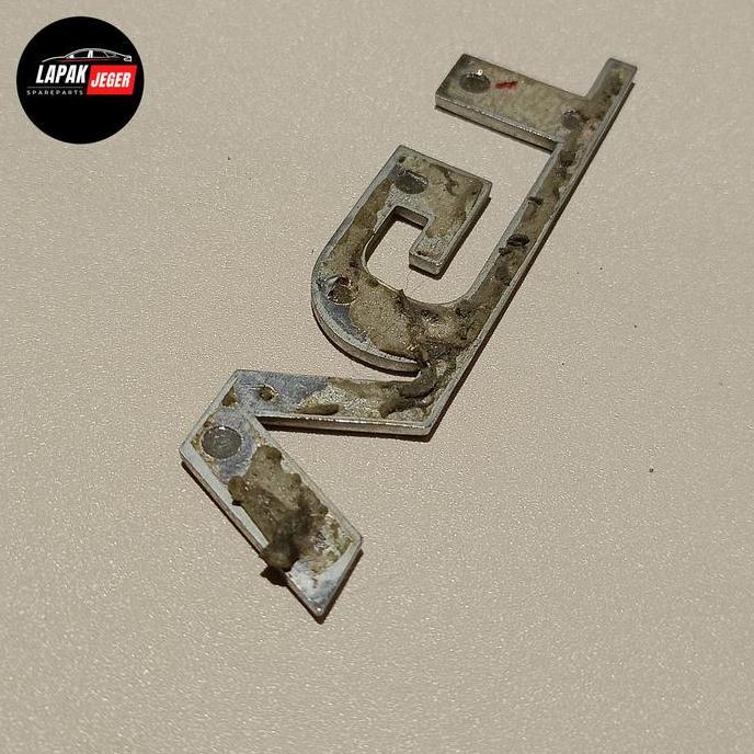 emblem VGT Pajero sport bekas KM904162