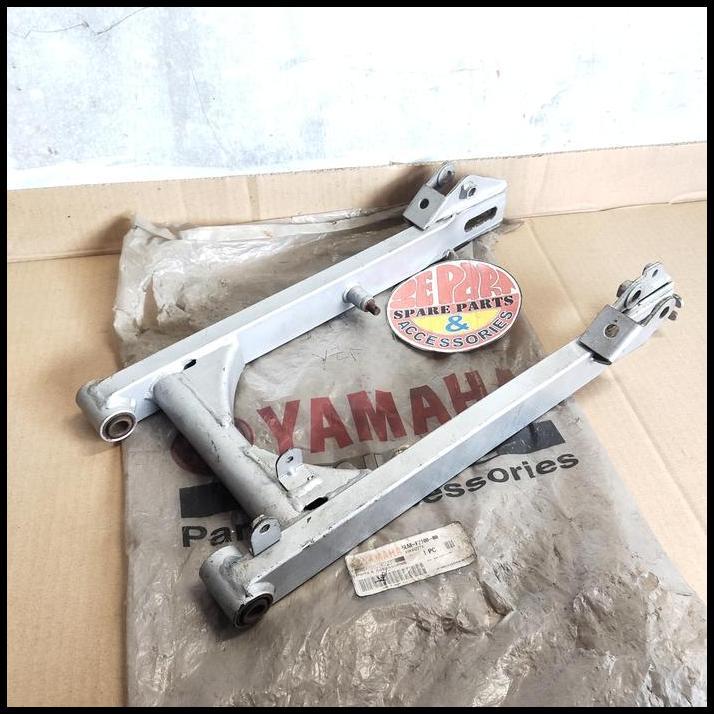 TERLARIS SASIS GARPU SWING AREM JUPITER ORI YAMAHA 5LM-F2110-00 FORK ARM 