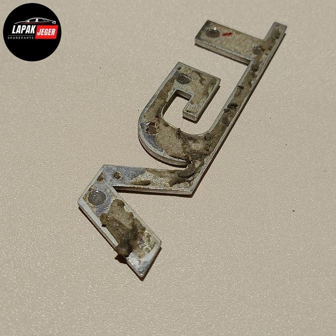 emblem VGT Pajero sport bekas KM904162