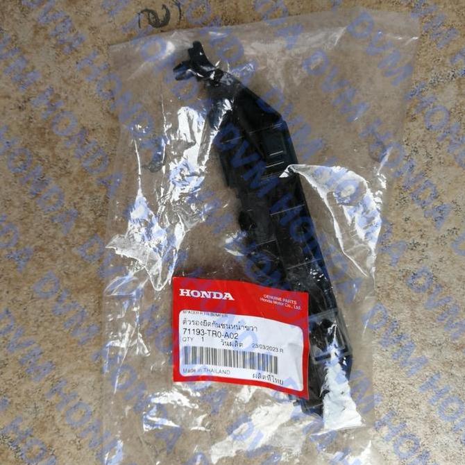 Bracket Bumper Depan Kanan Original Civic FB