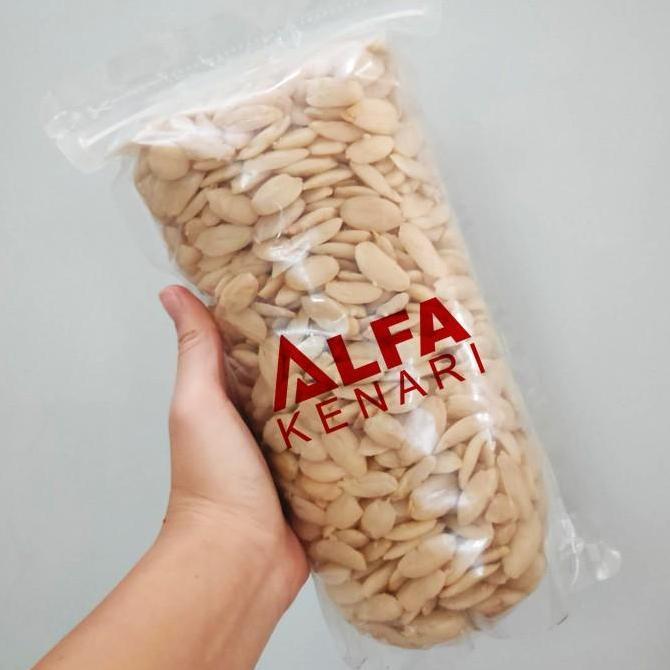 Kacang Kenari Mentah Utuh Patah Hancur Asli Kepulauan Ambon 1kg