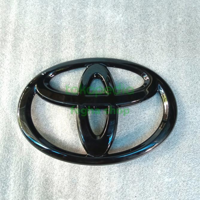 Emblem Logo Belakang Toyota Fortuner