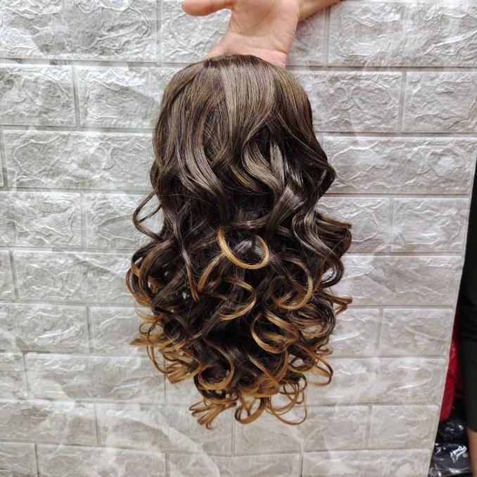 wig setengah/half wig keriting sebahu