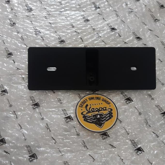 DUDUKAN PLAT NO VESPA MATIC S