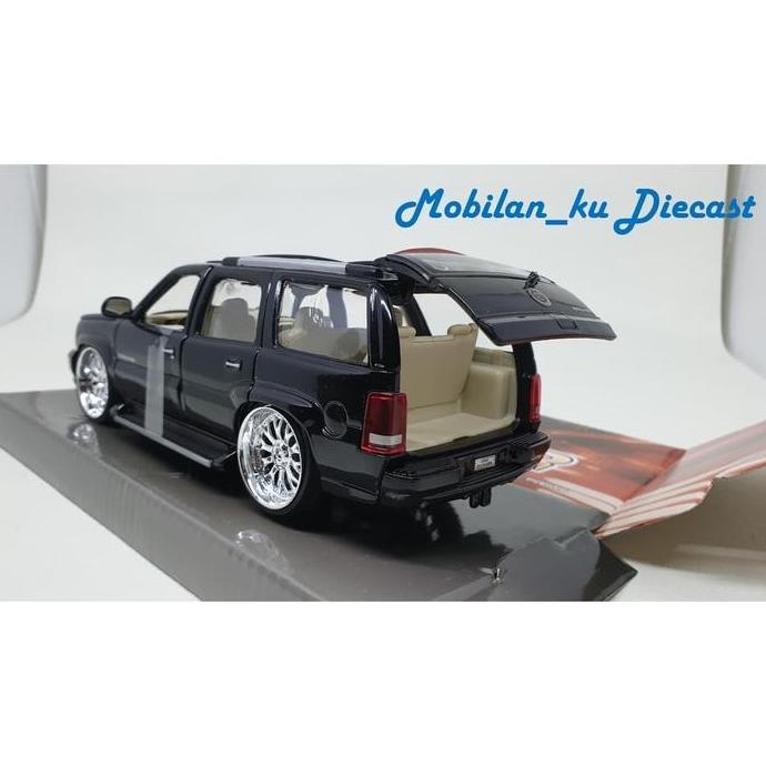 New  Diecast 2002 Cadillac Escalade Welly Hot Rider 1:24 Hitam
