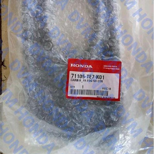 Cover Fog Lamp Kanan Original Mobilio Non RS