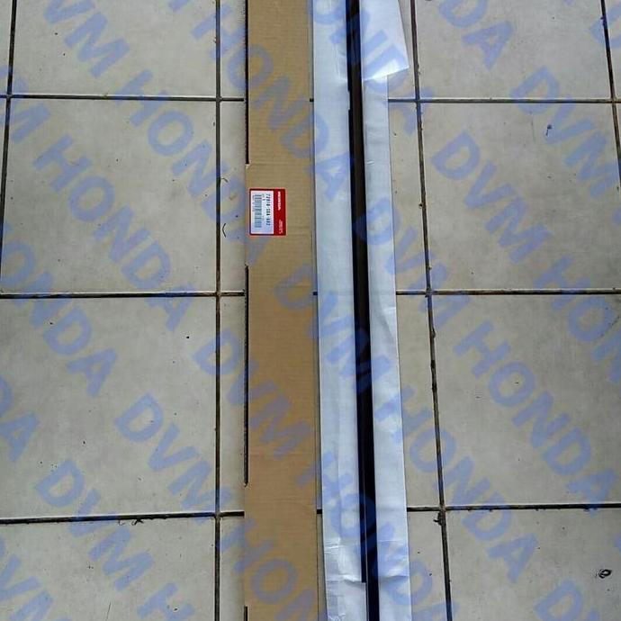 List Pelipit Kaca Luar Belakang Kanan Original Accord CM