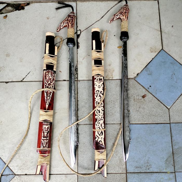 mandau asli dayak. mandau dayak. mandau baja putih anti karat. mandau