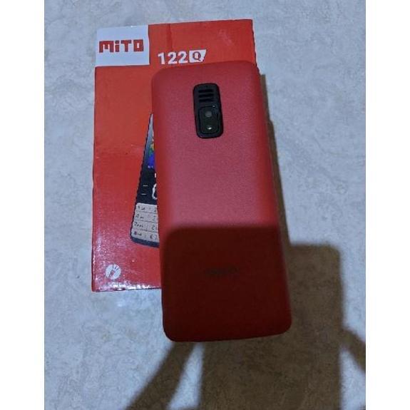 Mito 122Q 2,4 inch 4 slot sim card senter