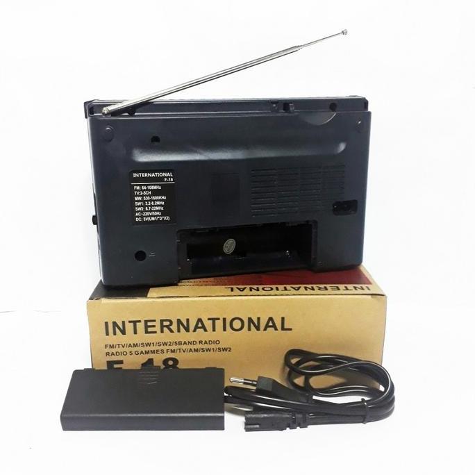 Radio International AC / DC F-18 Am-Fm