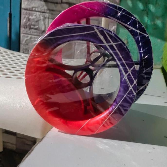 Tempat benang layangan Toys