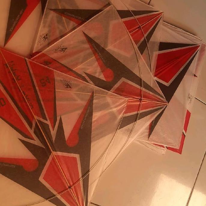 Layangan Sukhoi Aduan Super