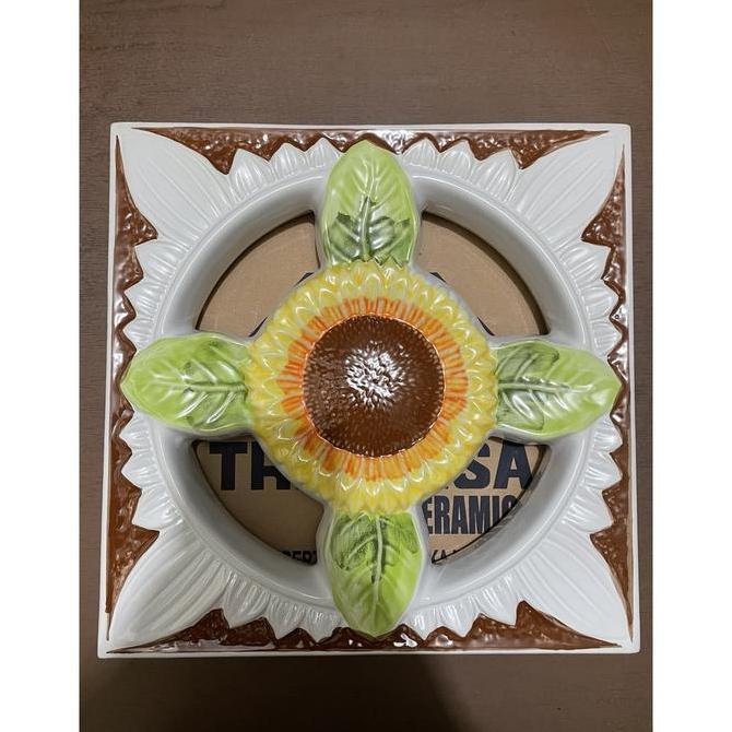 Roster / Loster Keramik Trisensa / Lubang Angin 30x30 cm Motif Bunga