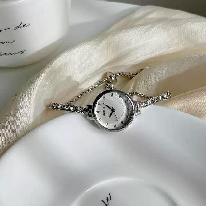 Frau- Kooley - Jam Tangan Serut Ulzzang Bulat Love Diamond 01 Jam Tangan Wanita Fashion Watches