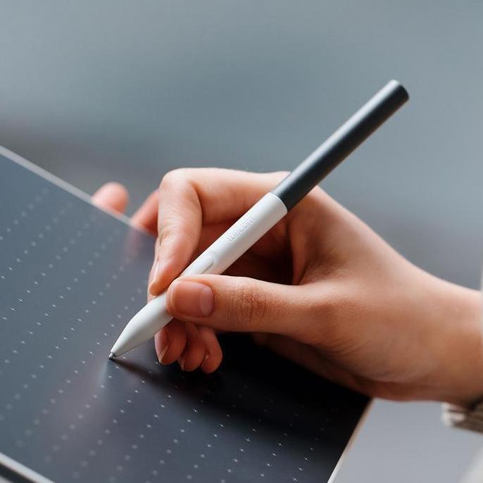 Xfour- Pen Stylus Original Untuk Wacom One Display Dtc133