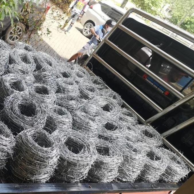 Lansung- Kawat Duri Pagar Galvanis Bwg 14 - Panjang 90An Meter