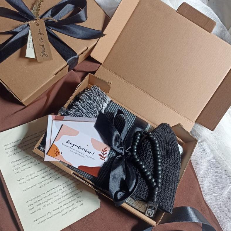 Hampers Cowok Makassar || Hampers Alat Sholat || Kado Cowok || Kado wisuda Cowok