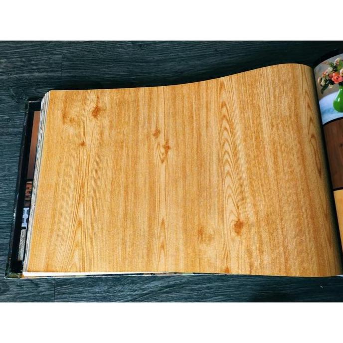 Wallpaper Vinyl Premium Serat Kayu Jati Bertekstur Timbul Coklat Muda
