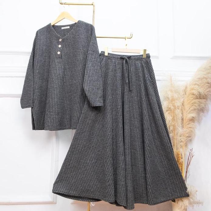 SetRok Rajut Melange Gamila Kancing - JV Hasanah Gamila Rajut Melange Set Rok Adem Jumbo