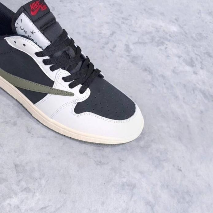 AIR JORDAN 1 LOW TRAVIS SCOTT OLIVE