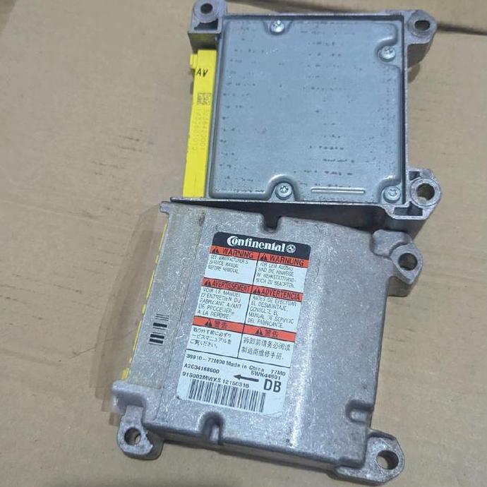 Onderdil Mobil Modul Airbag Srs Suzuki Ertiga Db,Dc 38910-77M00 Original Produk Baru