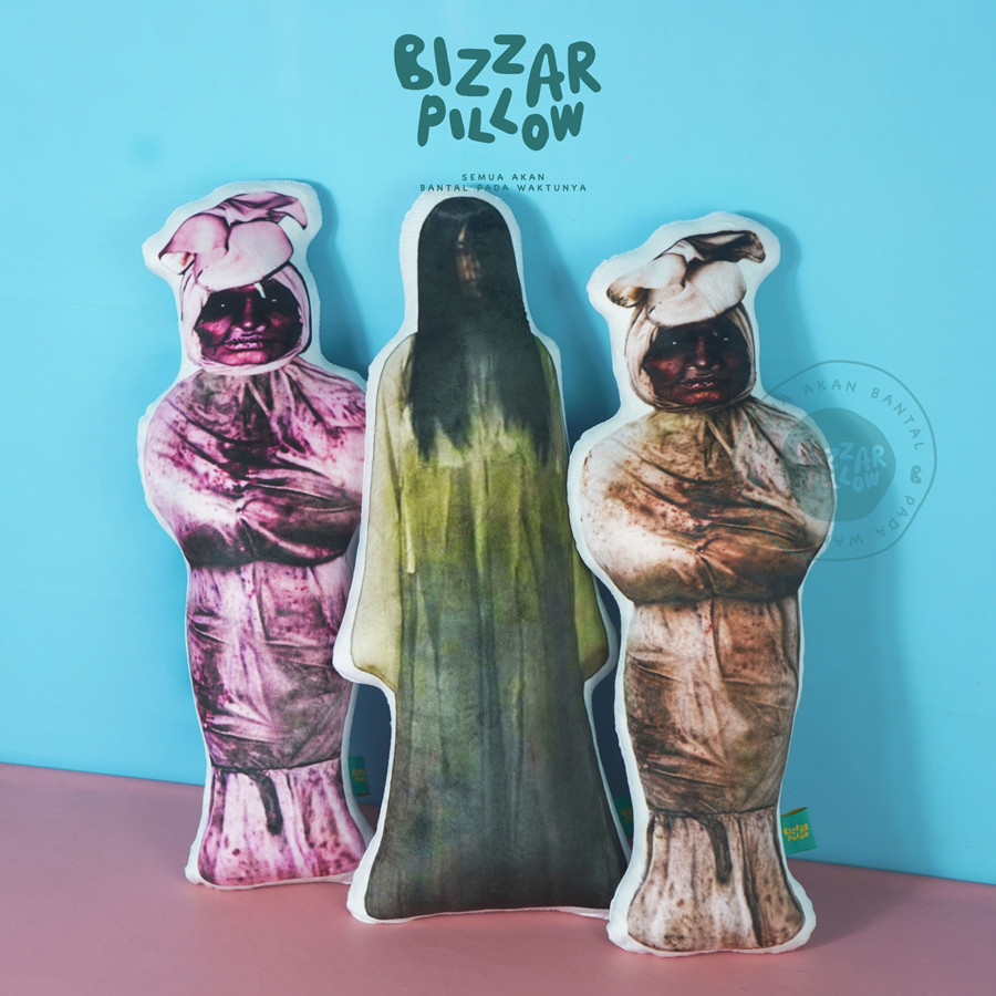 Bizzarpillow Bantal Motif Hantu Pocong Kuntilanak Size M BZ143