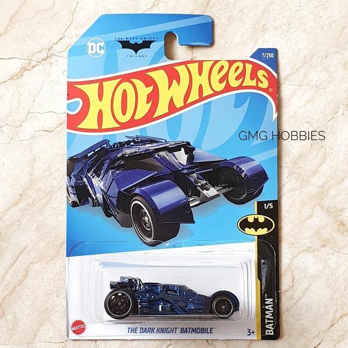 A 2022 THE DARK KNIGHT BATMOBILE BATMAN HOTWHEELS HOT WHEELS DIECAST