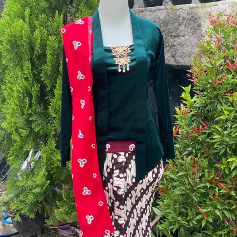 Diskon [ 1Set ] Kebaya Beludru Kutubaru Dewasa (Kebaya+Bawahan+Selendang)