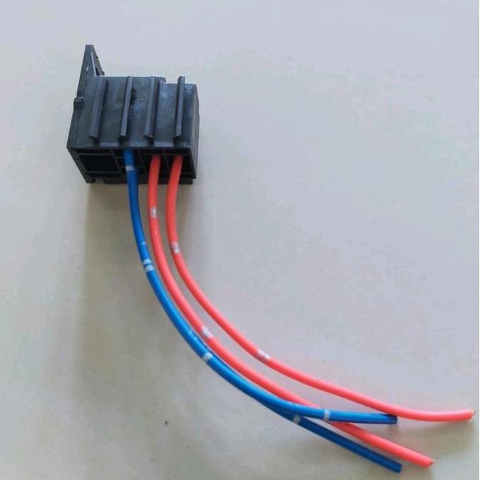 Soket Relay Lampu Avanza Xenia ( Relay Omron 4 Pin/ 4 Kabel) Untuk Mobil Restock
