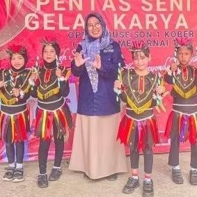 Best Seller Baju Adat Dayak Anak Laki-Laki/Wanita Karnaval/Pentas Tari/Kartini