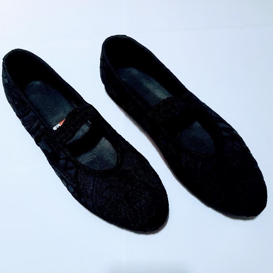 Cuci Gudang Etnik Fashion Sepatu Wanita Santai Haji Umroh Flat Slip On Bordir Hitam Polos 2026