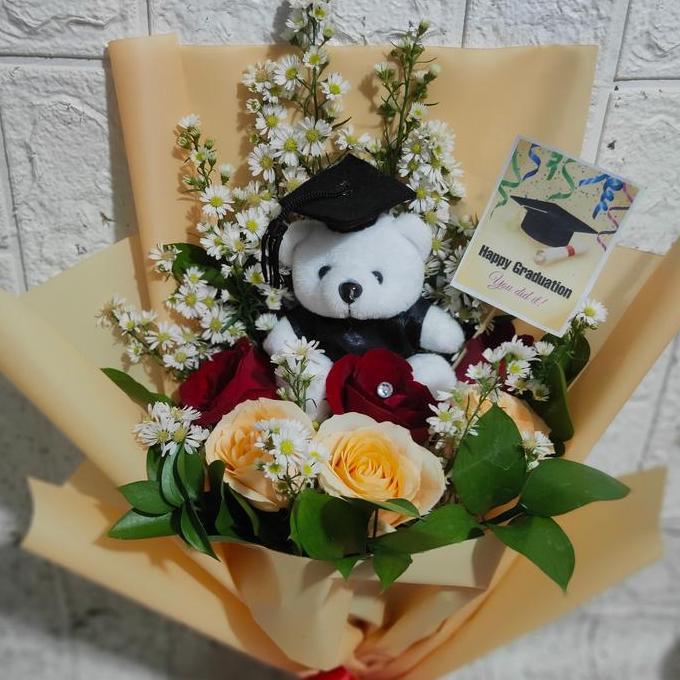 Buket bunga wisuda, bunga mawar asli dan boneka wisuda imut KS