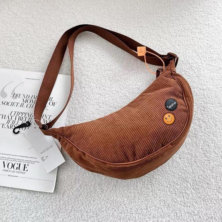 Tas Selempang Corduroy Dumpling Bag Uniqlo