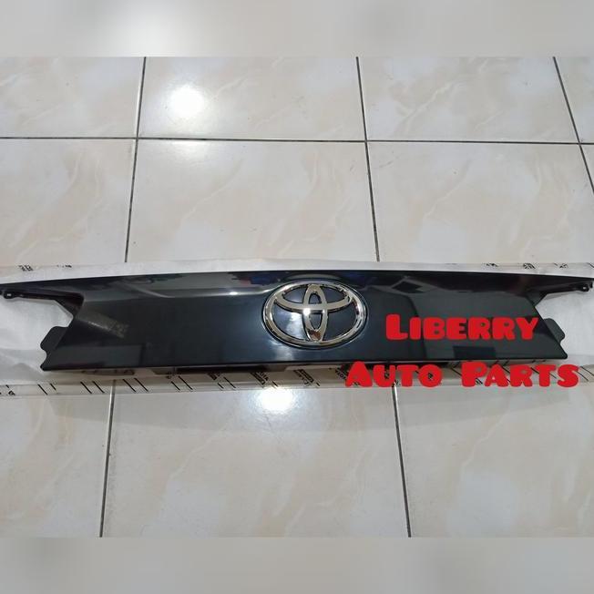 Trunk Lid / Trunklid Bagasi Belakang Innova Reborn