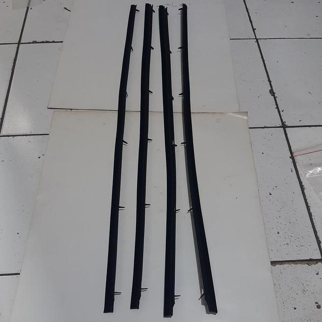 Pelipit Kaca Dalam Kaca Avanza Xenia