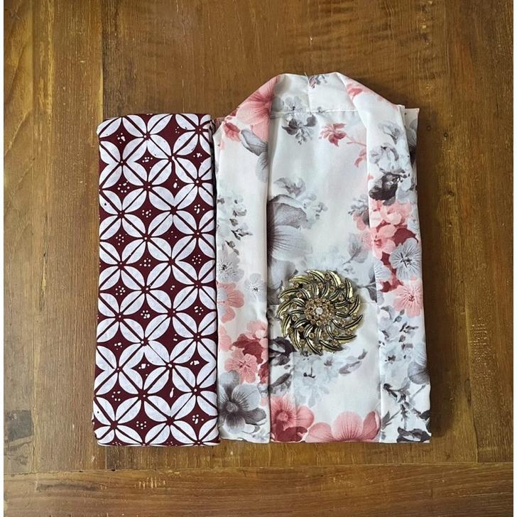 Tahan Lama  Kebaya Kutubaru Batik Bunga Eb.66 & Wo.03 Monalisa