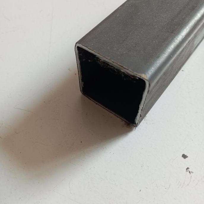 Besi Holo 4 x 4 Cm tebal 2 mm Panjang 12 Cm
