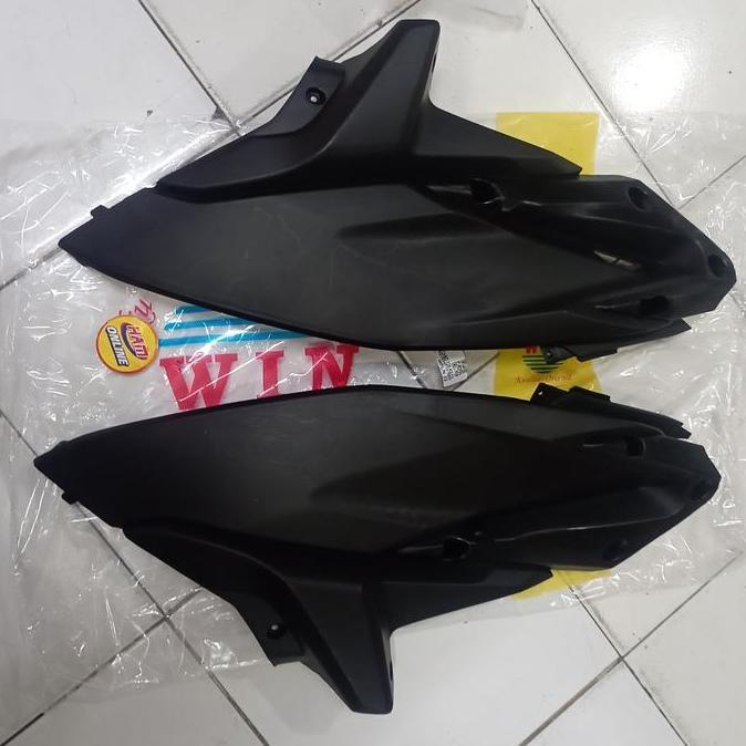 sambungan cover body vario 125 f1 kecil