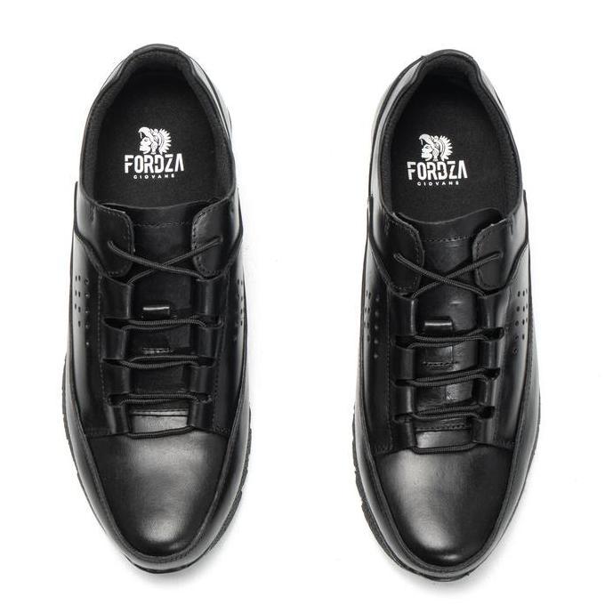 Sepatu Pria Sepatu Sneakers Pria Casual Kulit Asli High Quality Outsole Karet Anti Licin Looks SemiF