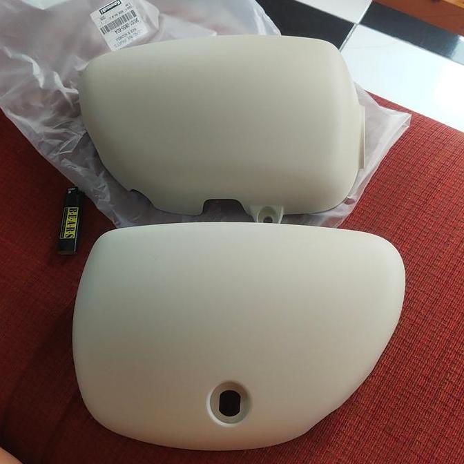 Cover Side W175 Box samping W175 Krem orinal