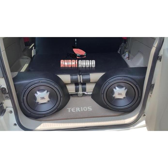 Box sudut subwoofer Terrios / Rush