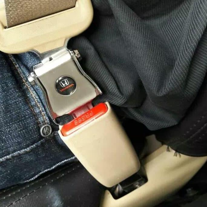 COLOKAN SAFETY BELT 2 IN 1 LOGO HONDA MOBIL BRIO PROMO
