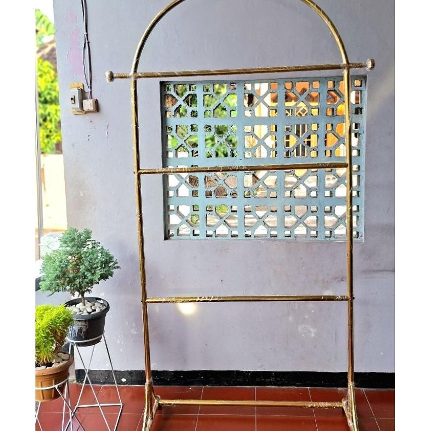 Standing Hanger Gawang Baju Bahan Besi Tebal Jilbab 3 Tingkat Tersedia Warna Gold,Hitam,Putih