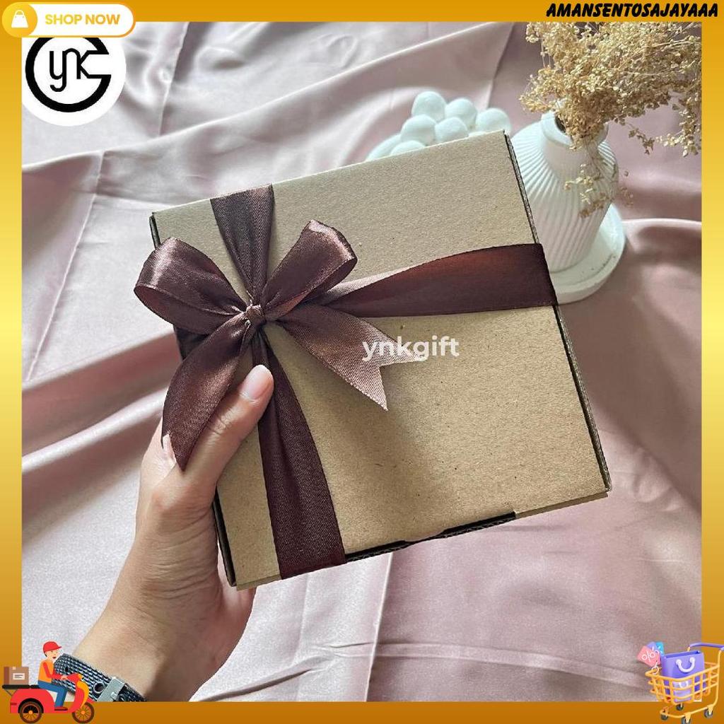 Ynk Gift Hampers Sajadah + Alquran Traveling | Kado Wisuda, Ulang Tahun Cewek & Cowok, Hadiah Islami