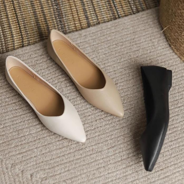 Bellvania Flat Shoes Wanita Kekinian Korean Style Hitam Polos