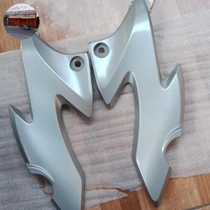 LAPISAN KUPING LAMPU CB150R CB 150 R OLD SEPASANG SIAP KIRIM