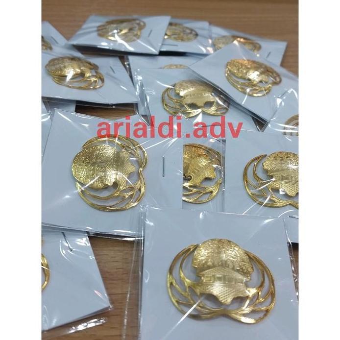 Pin korpri bolong kerancang kuningan eching sepuh emas magnet