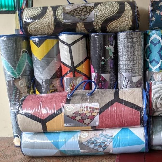 Karmut (Karpet Selimut) (150 x 190) VALLERY Quincy Anti Slip